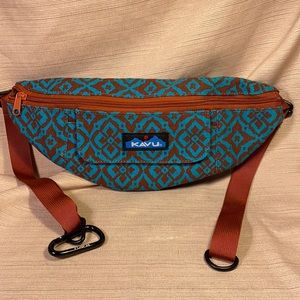 NWOT KAVU crossbody sling mini bag/fanny pack